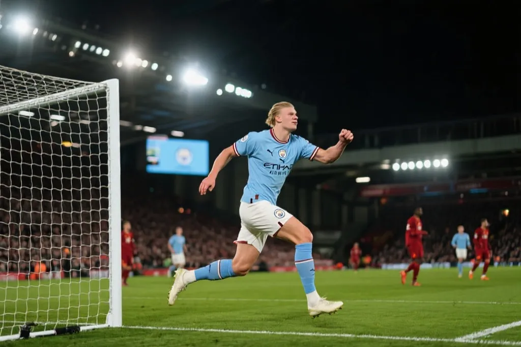 伊蒂哈德的雷鸣：曼城绝杀利物浦，哈兰德铸就传奇篇章